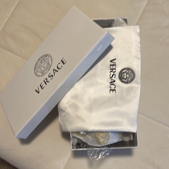 Versace slides - Picture 6 of 7